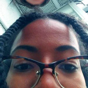 Meet your Posher, Lydia